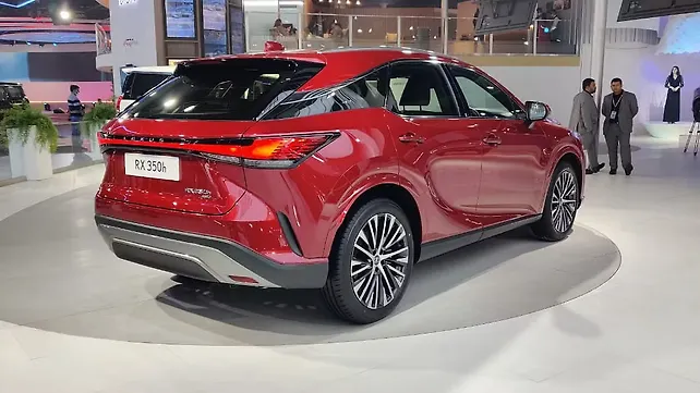 Lexus RX Facelift Right Rear Three Quarter Lexus RX Facelift Right Rear Three Quarter