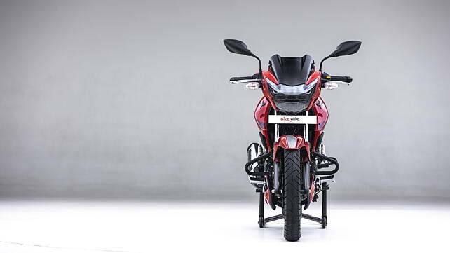 TVS Apache RTR 160 Front View