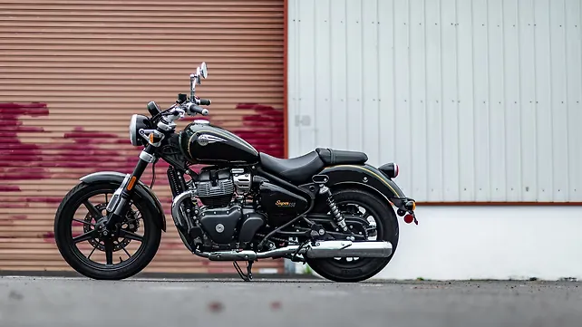 Royal Enfield Super Meteor 650 Left Side View Royal Enfield Super Meteor 650 Left Side View