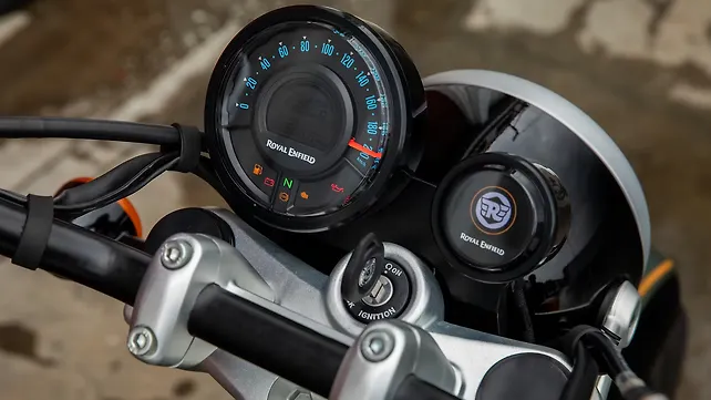 Royal Enfield Super Meteor 650 Instrument Cluster Royal Enfield Super Meteor 650 Instrument Cluster
