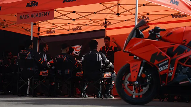 KTM RC 390 Left Side View KTM RC 390 Left Side View