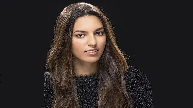 Manasi Tata, Manasi Tata,