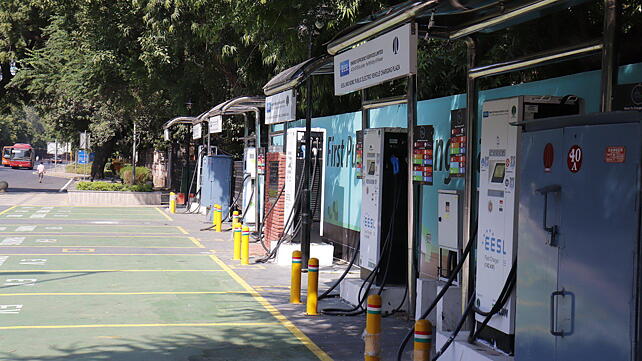 EV charging stations in Delhi