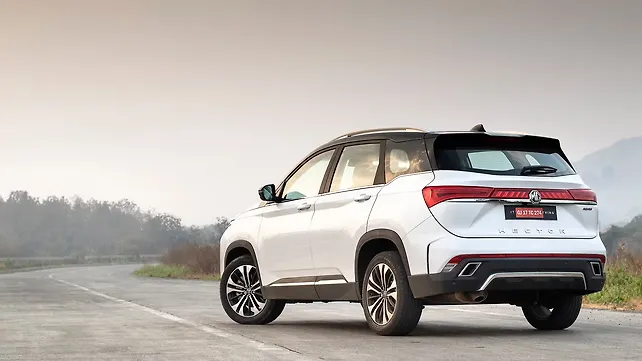 MG Hector Left Rear Three Quarter