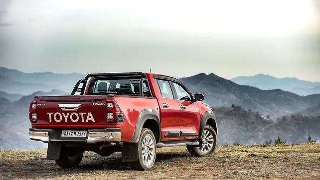 Toyota Hilux Right Rear Three Quarter Right Rear Three Quarter