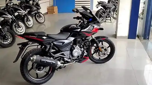 Bajaj Pulsar 220 F Rear View Bajaj Pulsar 220 F Rear View