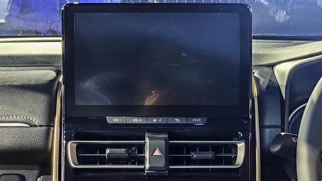 Maruti Suzuki Invicto Infotainment System Maruti Suzuki Invicto Infotainment System