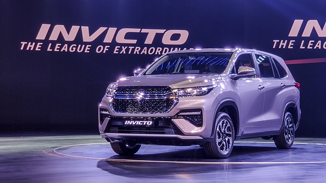 Maruti Suzuki Invicto Left Front Three Quarter Maruti Suzuki Invicto Left Front Three Quarter