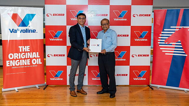 Sandeep Kalia, Managing Director, Valvoline Cummins, and Vinod Aggarwal, Managing Director & CEO, VE Commercial Vehicles