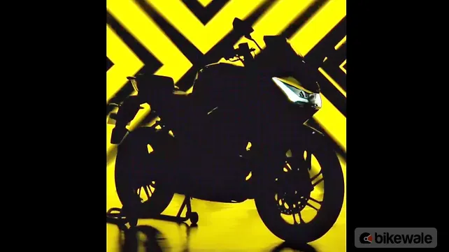 Hero Karizma XMR 210 Right Front Three Quarter Hero Karizma XMR 210 Right Front Three Quarter