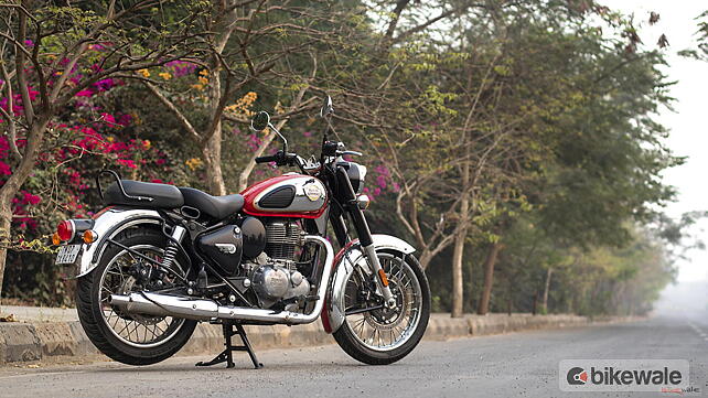 Royal Enfield Bullet 350 Right Side View