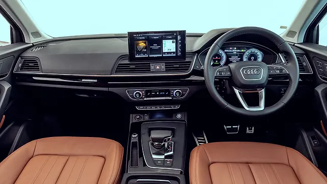 Audi Q5 Dashboard