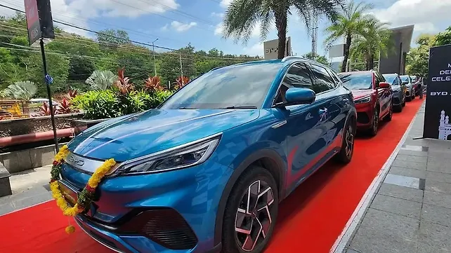 BYD Atto 3 Left Front Three Quarter