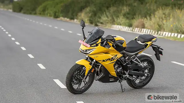 Hero Karizma XMR Left Side View Hero Karizma XMR Left Side View