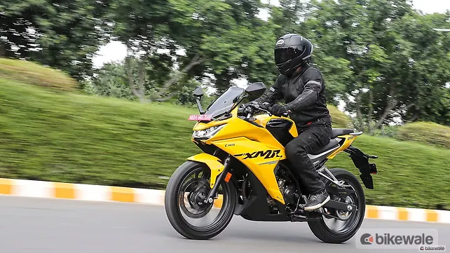 Hero Karizma XMR Left Side View Hero Karizma XMR Left Side View
