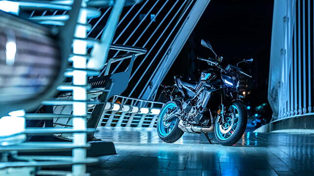 Yamaha MT-09 Right Side View