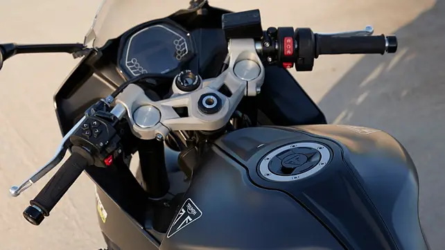 Triumph Daytona 660 TFT / Instrument Cluster