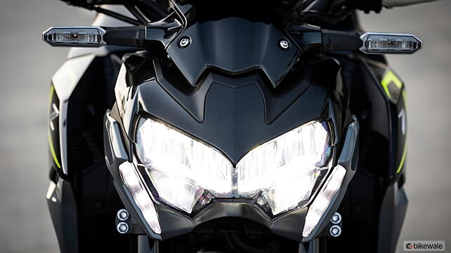 Kawasaki Z900 Head Light