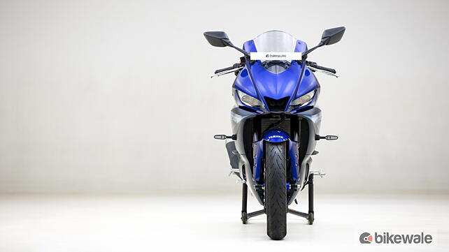 Yamaha YZF-R3 Front View