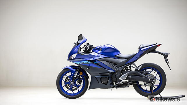 Yamaha YZF-R3 Left Side View