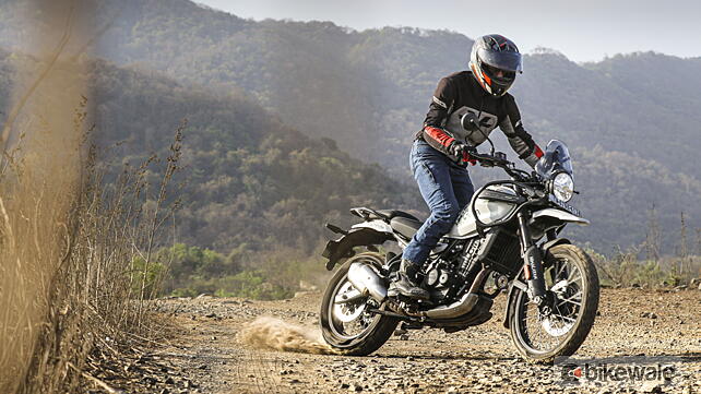 Royal Enfield Himalayan 450 右侧视图