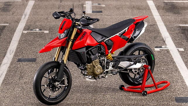 Ducati Hypermotard 698 Mono Left Front Three Quarter