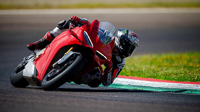 Ducati Panigale V4 Right Front Three Quarter