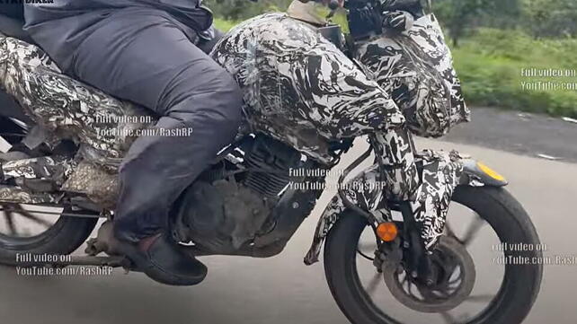 Bajaj Pulsar N125 Engine From Right