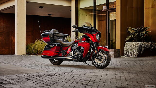 Indian Roadmaster Elite Right Front Three Quarter