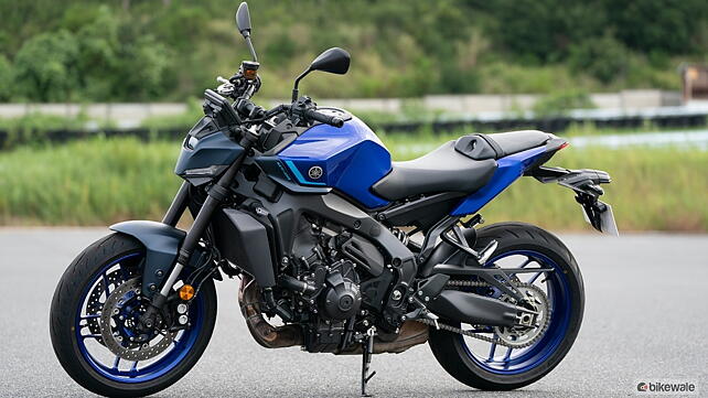 Yamaha MT-09 Left Front Three Quarter