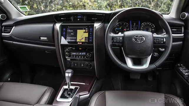 Toyota Fortuner Dashboard 