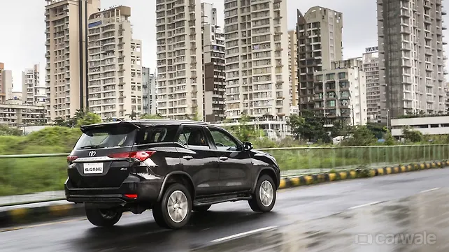 Toyota Fortuner Right Rear Three Quarter 