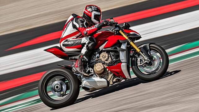 Benelli Imperiale 400 Ducati Streetfighter V4 