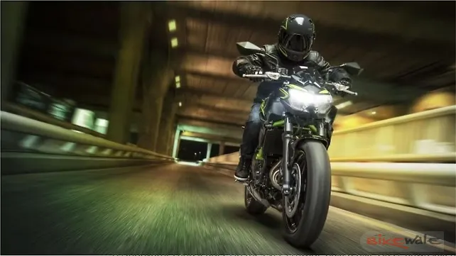 Kawasaki Z650 Action 