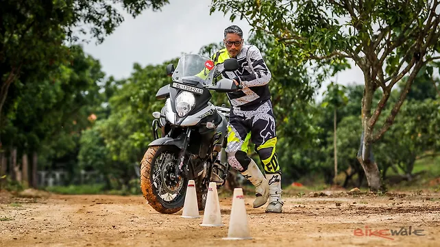 Hero Xpulse 200 Action Hero Xpulse 200 Action