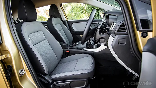 Tata Altroz Front-Seats