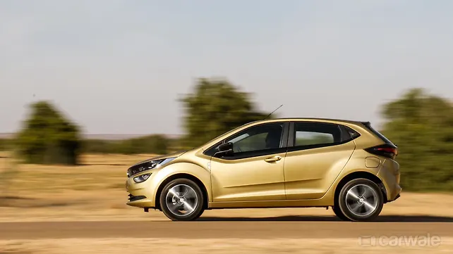 Tata Altroz Left Side View