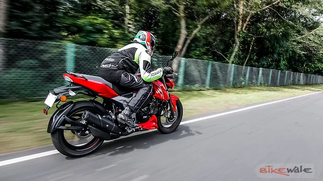 Tvs Apache Rtr 160 4v Price Bs6 Mileage Images Colours Specs Bikewale Tvs Apache Rtr 160 4v Price Bs6 Mileage Images Colours Specs Bikewale