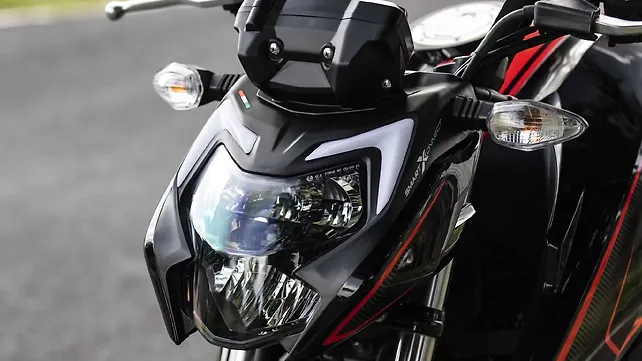 TVS Apache RTR 200 4V Headlamps TVS Apache RTR 200 4V Headlamps