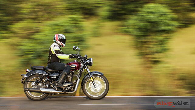 Royal Enfield Classic 350 Action 