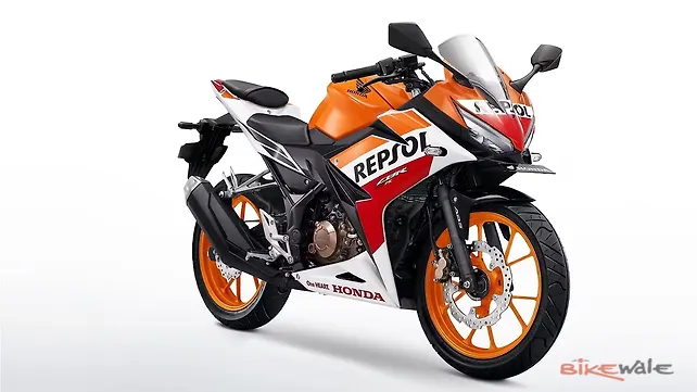Honda CBR250R Right Front Three Quarter Honda CBR250R Right Front Three Quarter