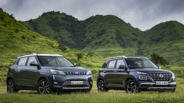 Mahindra Xuv300 Vs Hyundai Venue Diesel Manual Comparison Review