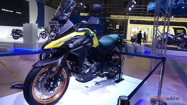 Suzuki V-Strom 650 XT Left Front Three Quarter