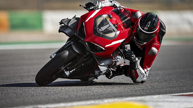 Ducati Panigale V4 R Action