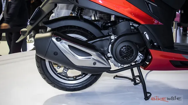 Aprilia SXR 160 Rear Wheel & Tyre Aprilia SXR 160 Rear Wheel & Tyre