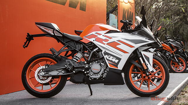 KTM RC 125 Right Side