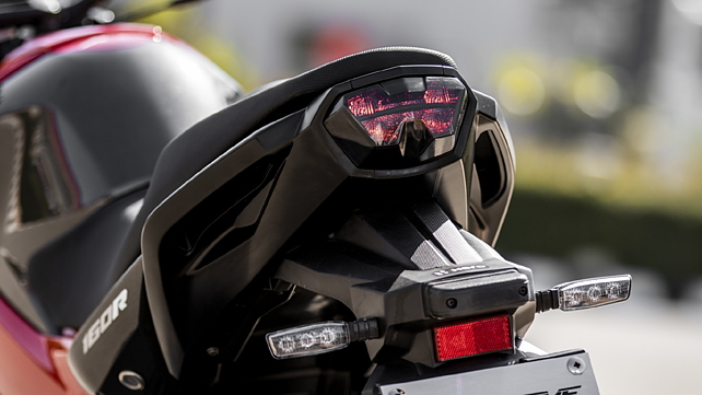 hero xtreme 160r back light