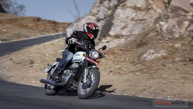 Bajaj Dominar 250 Action Bajaj Dominar 250 Action