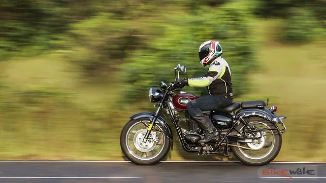 Bajaj Dominar 250 Action