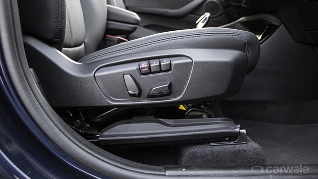BMW X1 Front-Seats